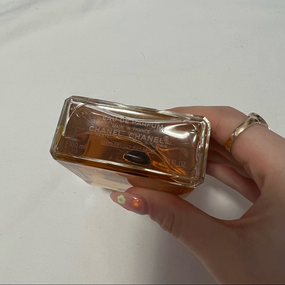 Chanel - Picture 3 of 4